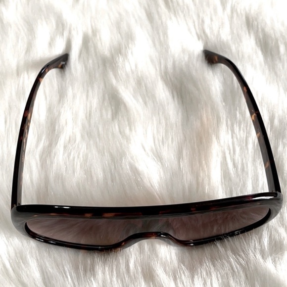 2 for $22 mix Sunglasses - Picture 4 of 5